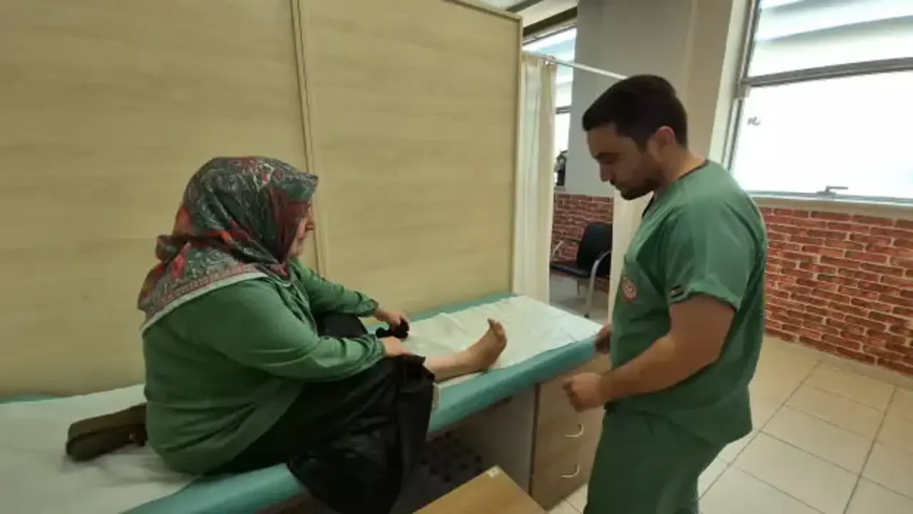 Hastalığı kabus oldu! Ayakları var ama ilk kez 51 yaşında ayakkabı giydi