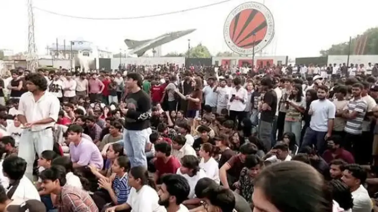 Hindistan'ı ayağa kaldıran iddia: Ortalık savaş alanına döndü!