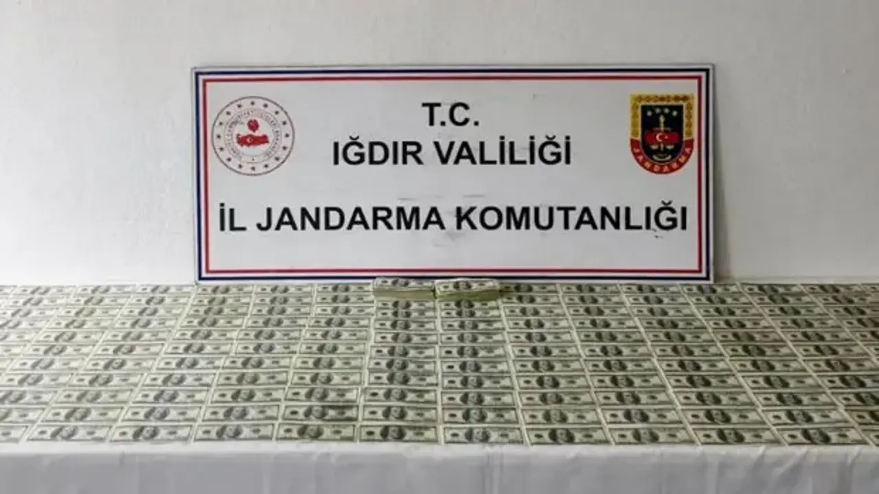 Iğdır'da 524 adet sahte 100 dolarlık banknot ele geçirildi