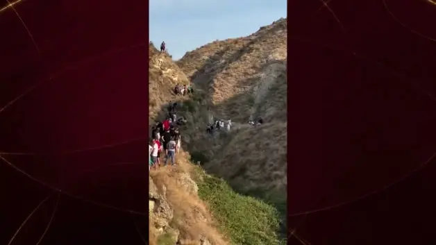 İspanya'da boğa koşusunda dehşet: İlk boğa yıktı, diğerleri ezdi