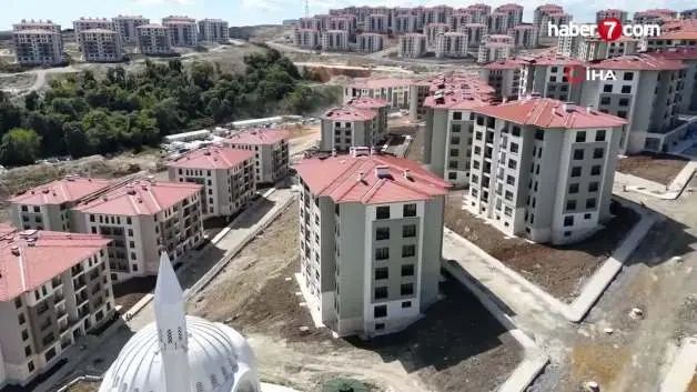 İstanbul'da kiralık sosyal konut başvuruları başladı: Arnavutköy'deki 90 konut havadan görüntülendi