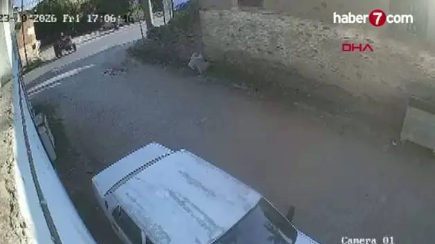 İzmir'de feci kaza: Motosiklet, traktöre ve durağa çarptı
