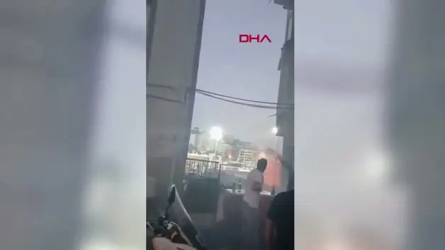 Kasımpaşa'da stadyum yanından atılan fişek evi işte böyle yaktı!
