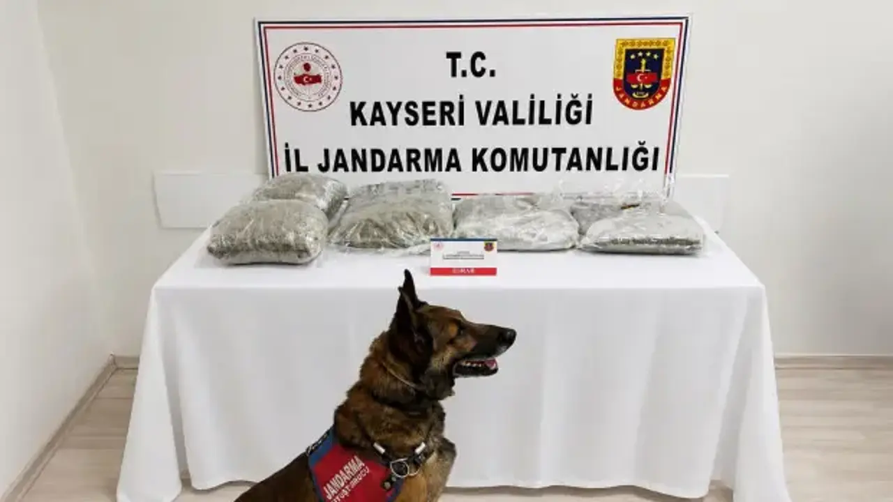 Kayseri’de uyuşturucu sevkiyatına jandarma engeli!