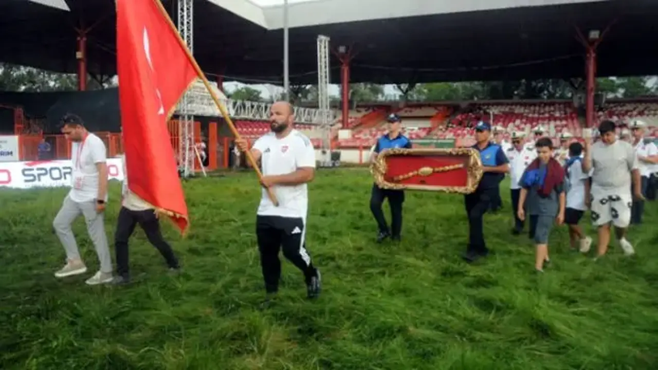 Kırkpınar Festivali'nde 90'lar Türkçe pop konseri düzenlendi