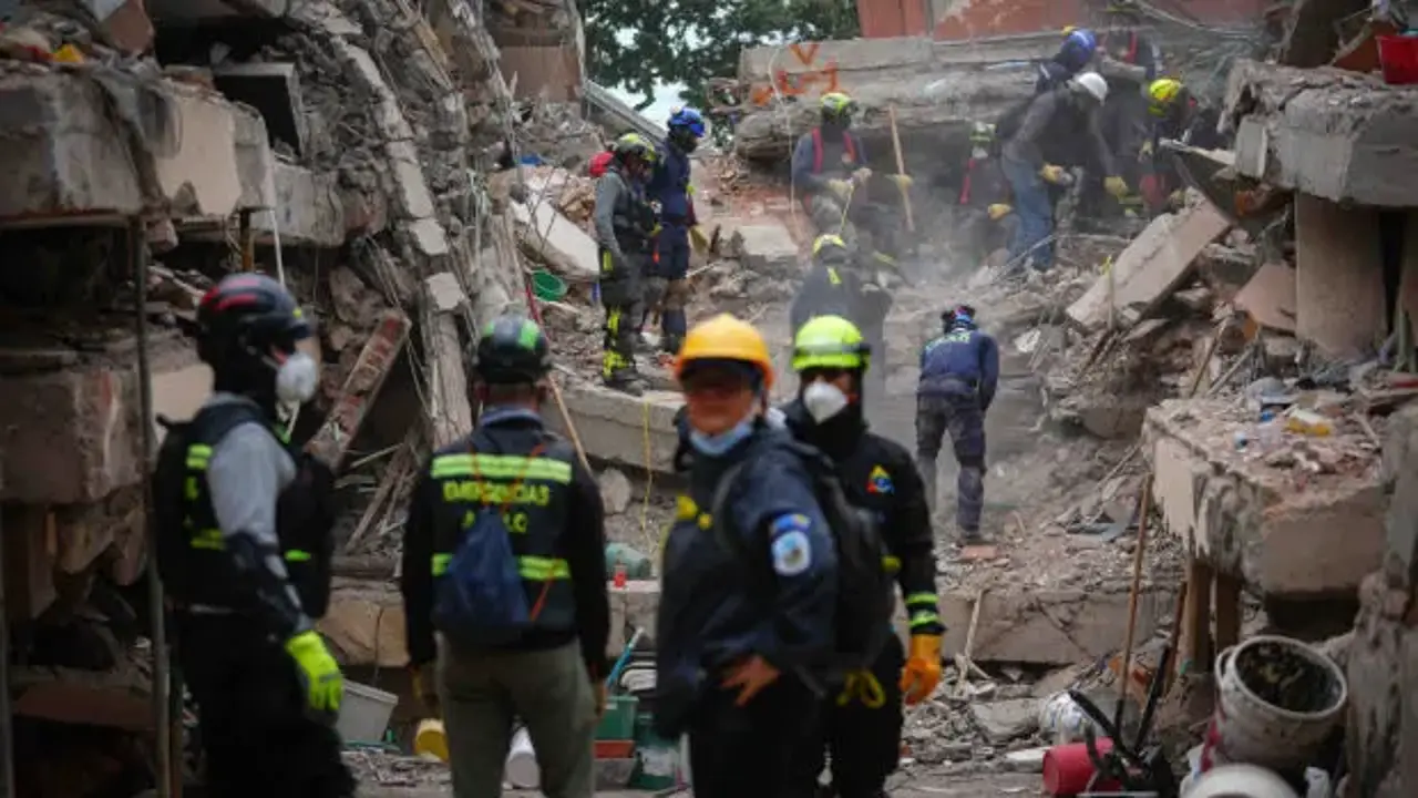 Kolombiya'da deprem faciası büyüyor: Ölü sayısı 321'e çıktı