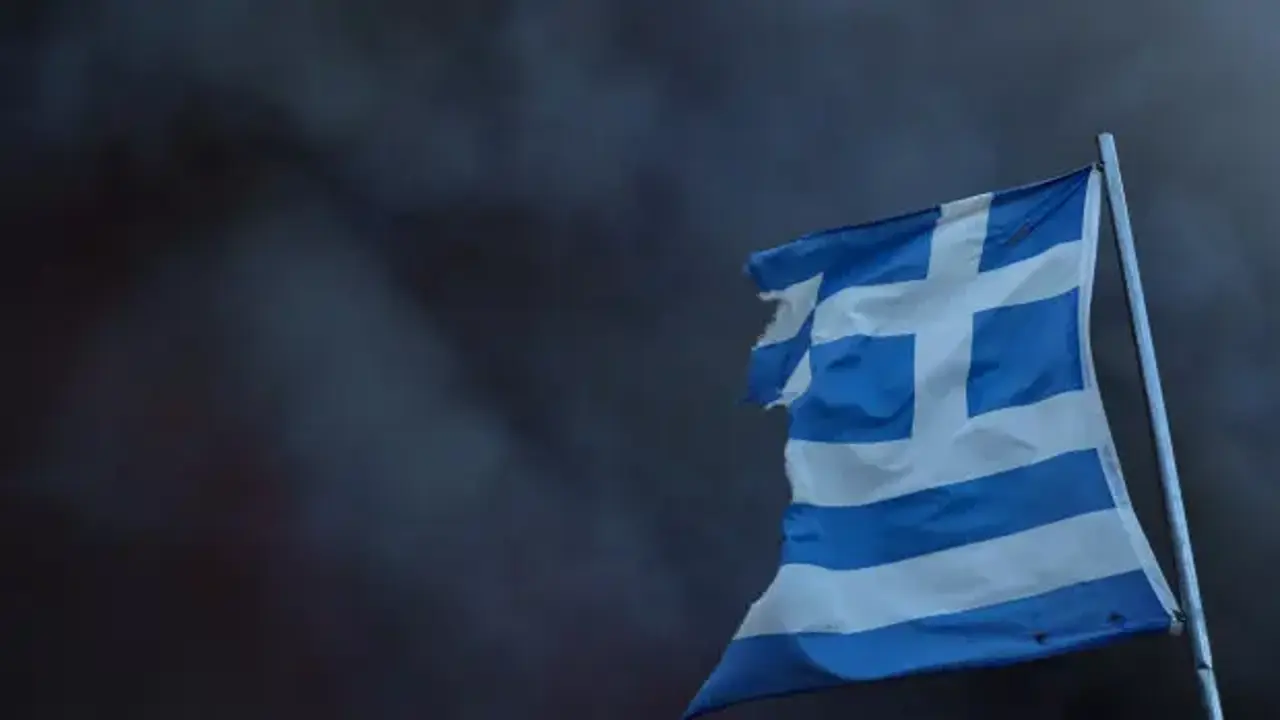 Komşu ülkede felaket! Kırmızı alarm ilan edildi! Vatandaşlara son dakika uyarısı