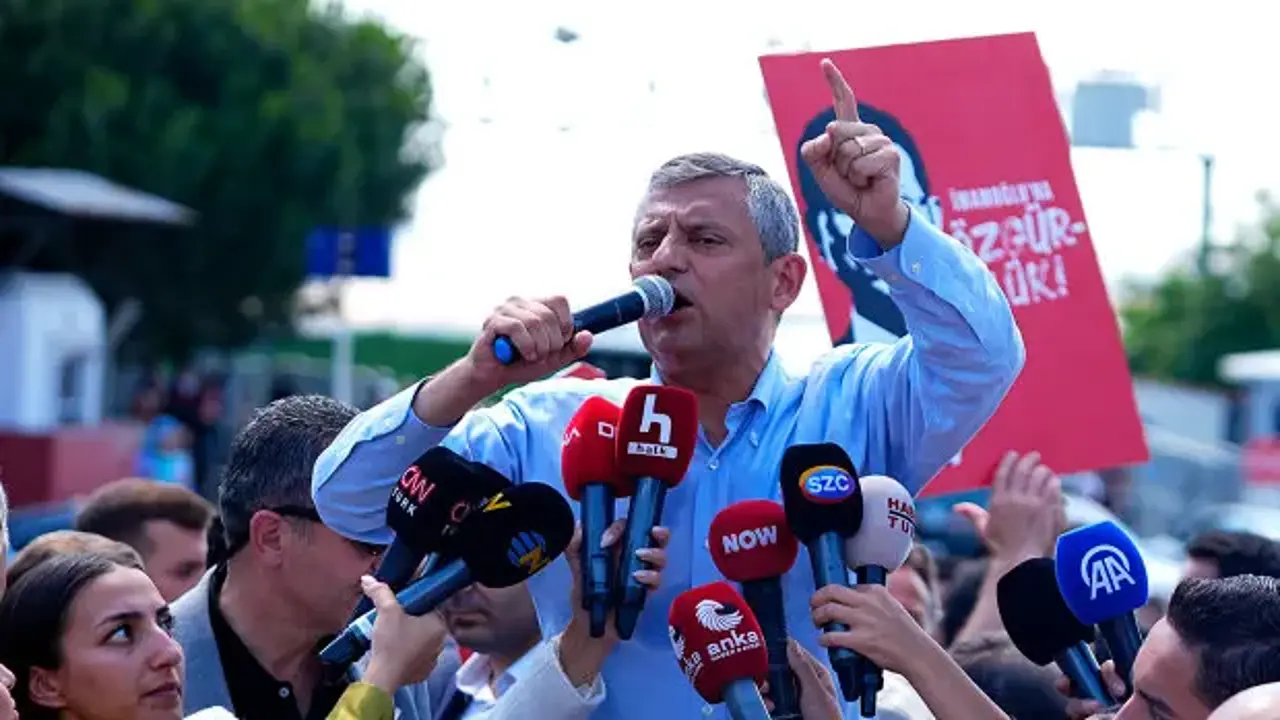 Külliye'de küresel satranç oynanıyor, CHP'de köşe kapmaca! CHP'li Erol da isyan etti