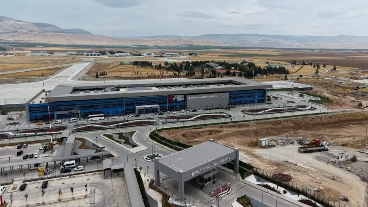 Malatya Havalimanı’nda dev dönüşüm! Yolcu kapasitesi 2,5 milyona çıkarıldı