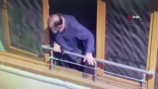 Maltepe’de dehşet saçan silahlı saldırganın gözaltına alındığı anlar kamerada