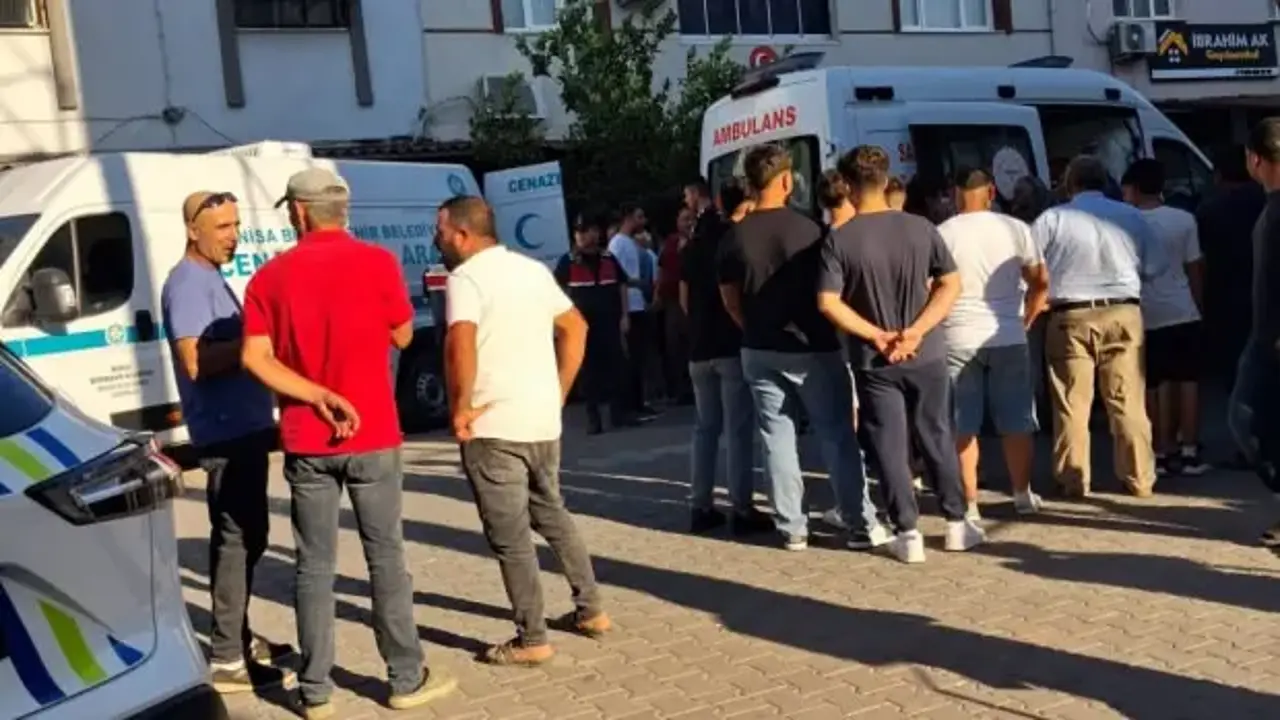 Manisa'da berber dükkanına silahlı saldırı: 2 ölü