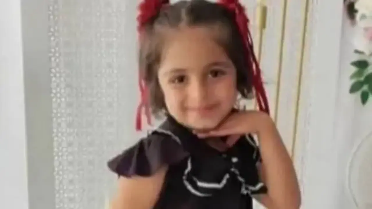 Minibüsün çarptığı Esmanur öldü