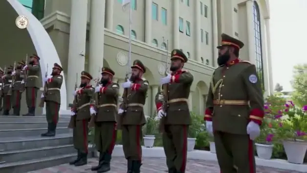 MİT Başkanı Kalın, Afganistan’da askeri törenle karşılandı: Samimi anlar dikkat çekti