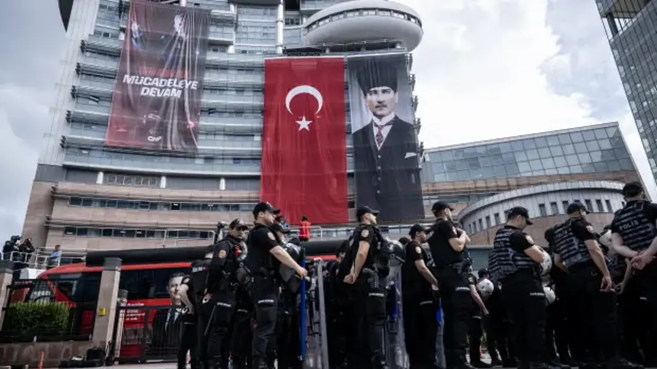 Mutlak butlan kararı sonrası dikkat çeken anket: Özgür Özel şoke olacak!