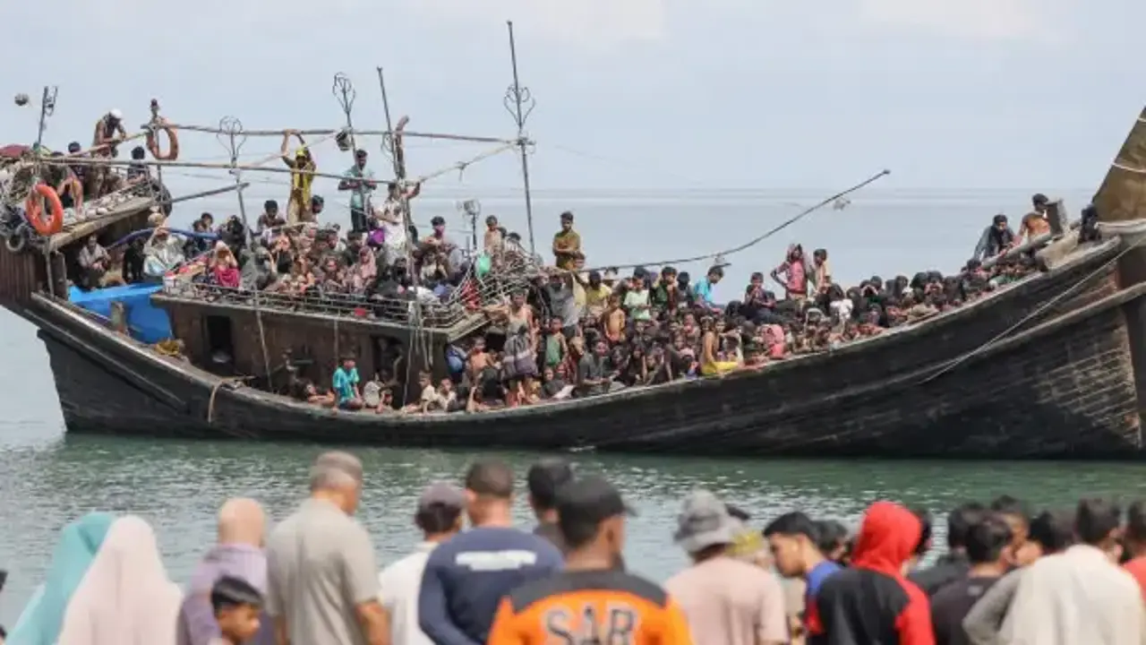 Myanmar açıklarında facia! Göçmen teknesi battı: 500 kayıp