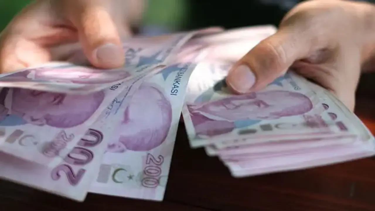Öğrencilere müjde: Ek ücret ödemeyecekler! YÖK düğmeye bastı