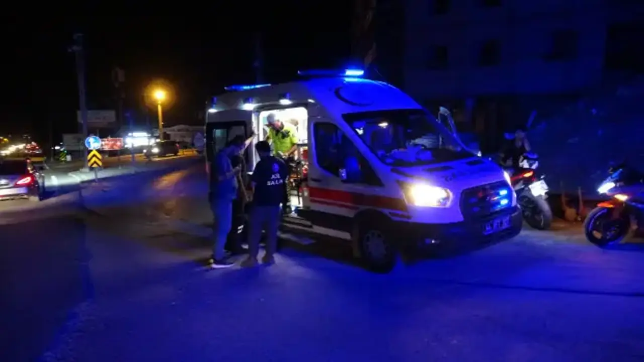 Otomobil motosiklete çarptı: İki kardeş yaralandı