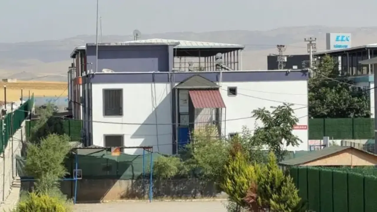 Özel bakım merkezinde skandal: Eziyet edip lağım suyu içirmişler