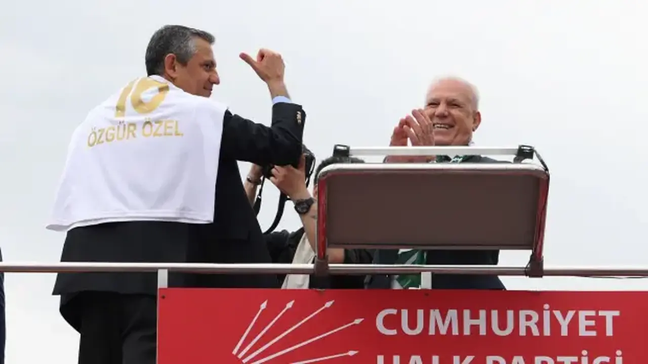 Ruhsat için lüks daire, emsal artışına araç filosu: Bursa'da 'yolsuzluk ağı' kurmuşlar