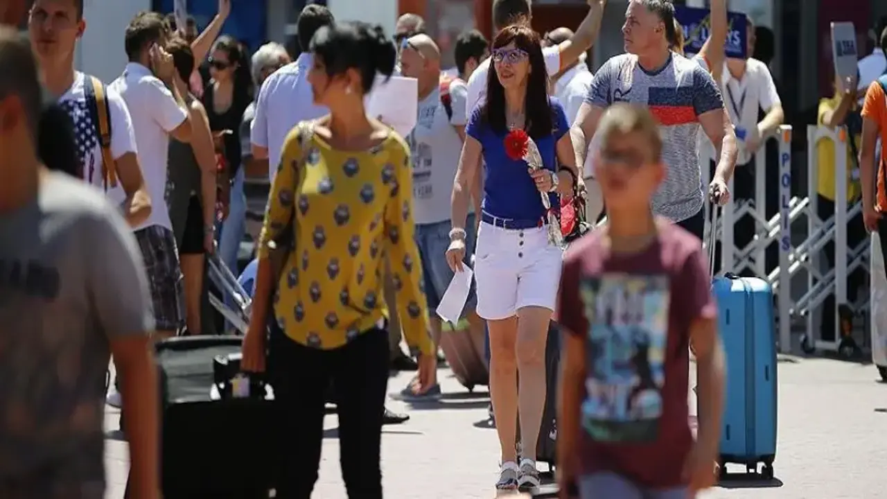 Rusların Türkiye tatili için bütçe alarmı! 2027 yazı için planlara başladılar