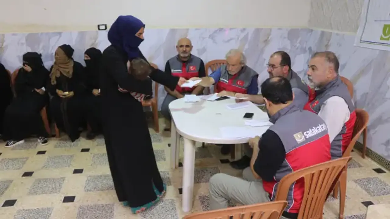 Sadakataşı Suriye’de 2 bin aileye gıda yardımı ulaştırdı