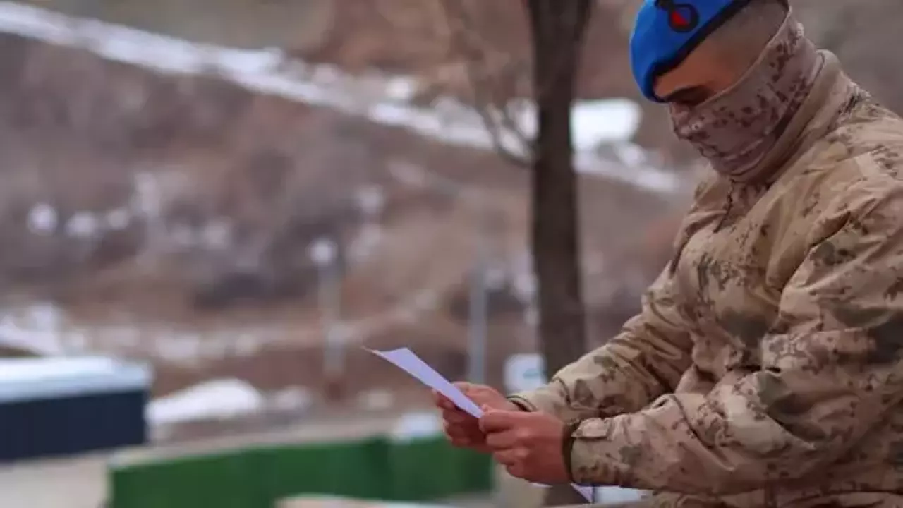 Samsunlu öğrencilerin yazdığı duygu dolu mektuplar Mehmetçiğe moral oldu