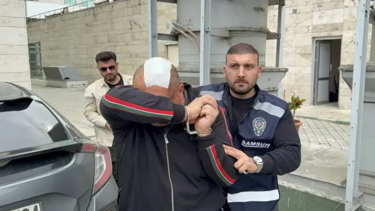 Silahlı saldırgana karşı ilginç hamle: Pencereden mumluk fırlattı