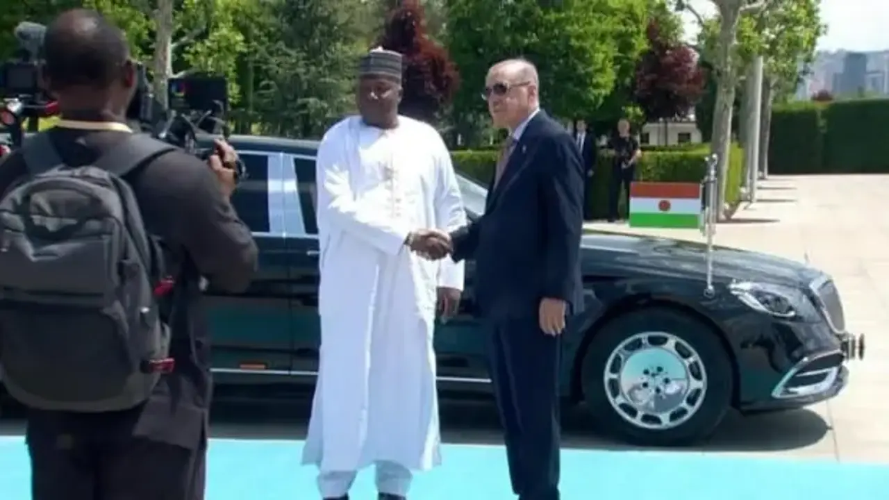 Son Dakika... Cumhurbaşkanı Erdoğan Nijer liderini karşıladı