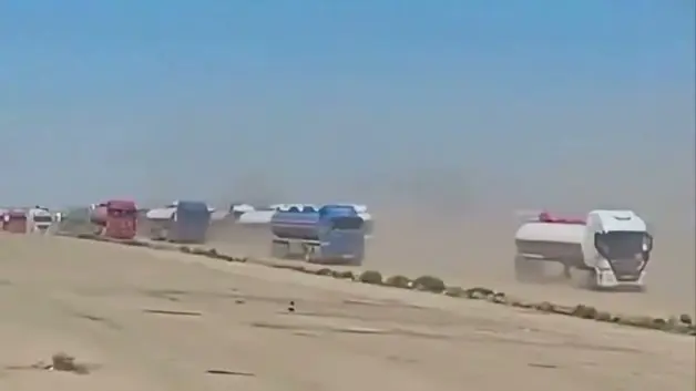 Suriye'den Irak'a dev benzin sevkiyatı başladı