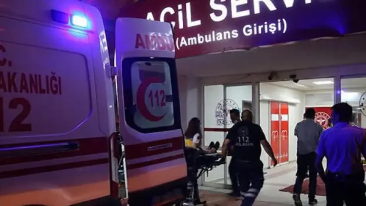 SUV araçlar kafa kafaya çarpıştı: Yaralılar var!