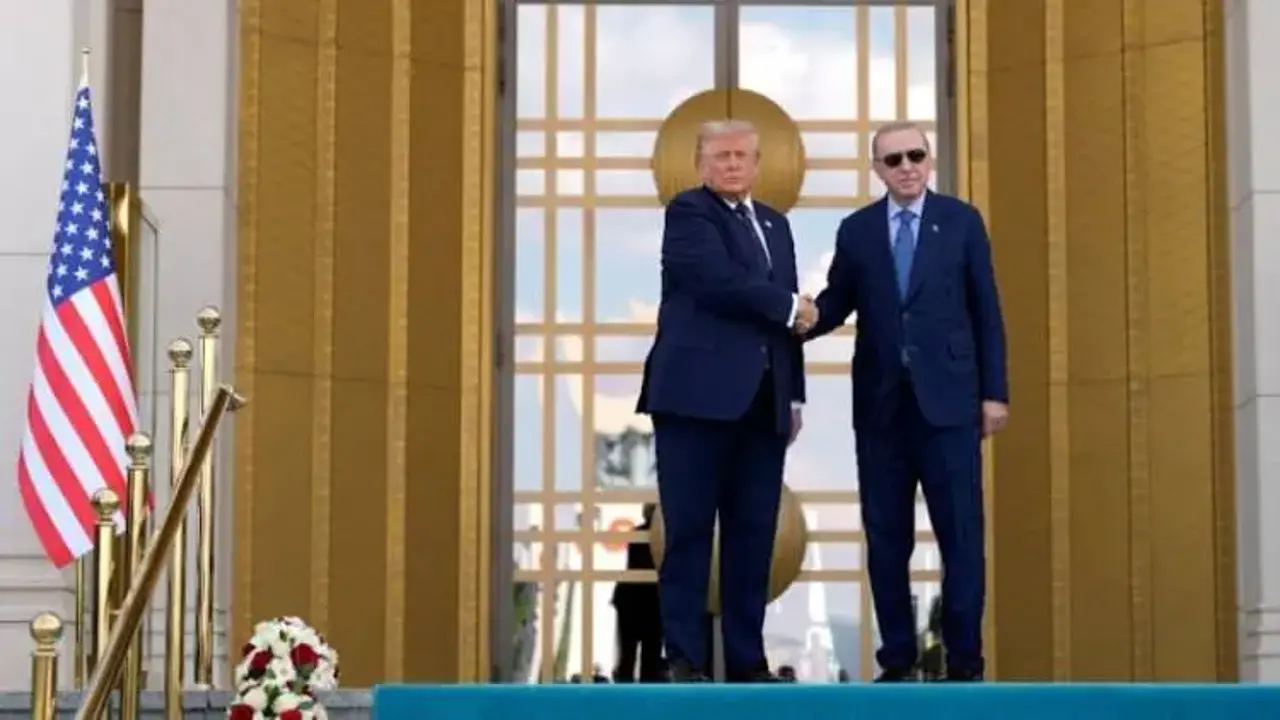 Tarihi zirve sonrası çarpıcı analizler! Dış basında Türkiye'nin yükselişi gündem oldu