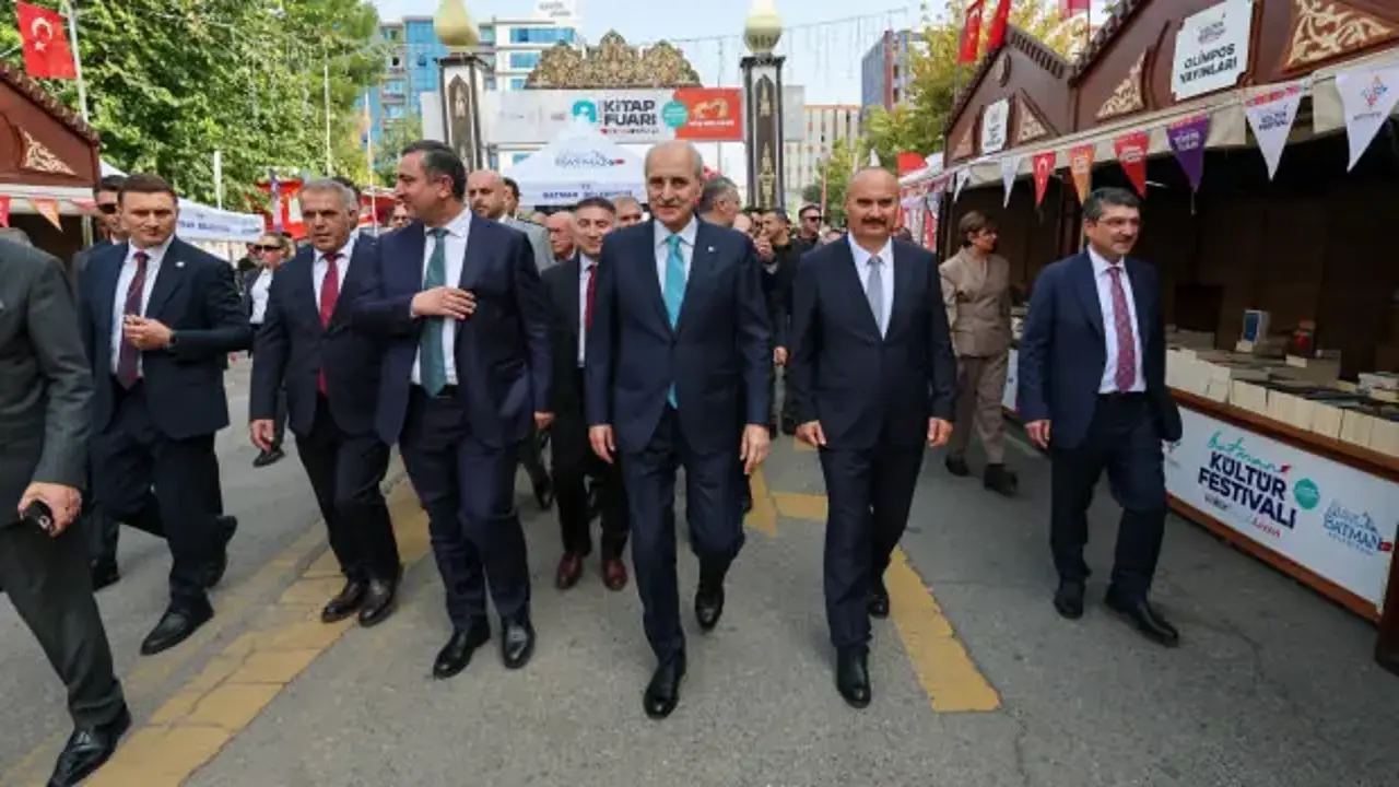 TBMM Başkanı Kurtulmuş, Batman Valiliğini ziyaret etti, Batman Kitap Fuarı'nı gezdi