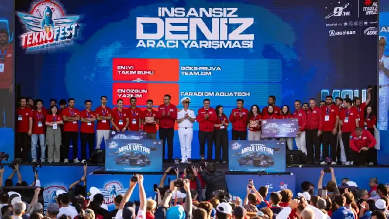 TEKNOFEST Mavi Vatan coşkusu Gölcük'te görkemli ödül töreniyle taçlandı
