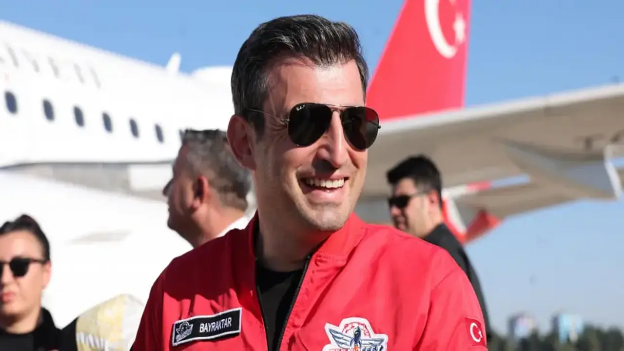 TEKNOFEST Yönetim Kurulu Başkanı Bayraktar, TEKNOFEST Güneydoğu'da gençlere seslendi