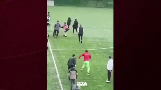 TFF 3. Ligde küme düşme acısı sahaya tekme tokat olarak yansıdı! Çayelinde Olaylı Gece