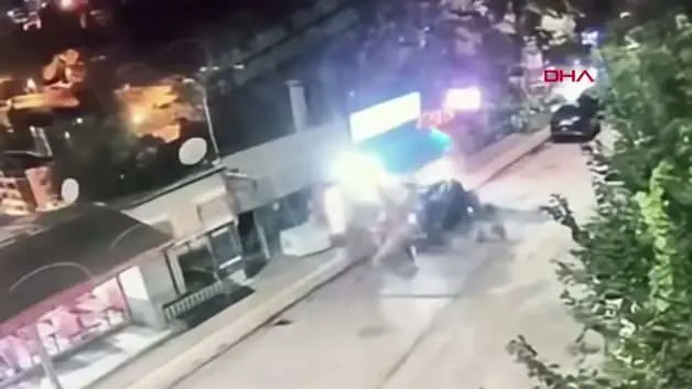 Tunceli’de korku dolu anlar: Otomobil büfeye daldı, çok sayıda yaralı