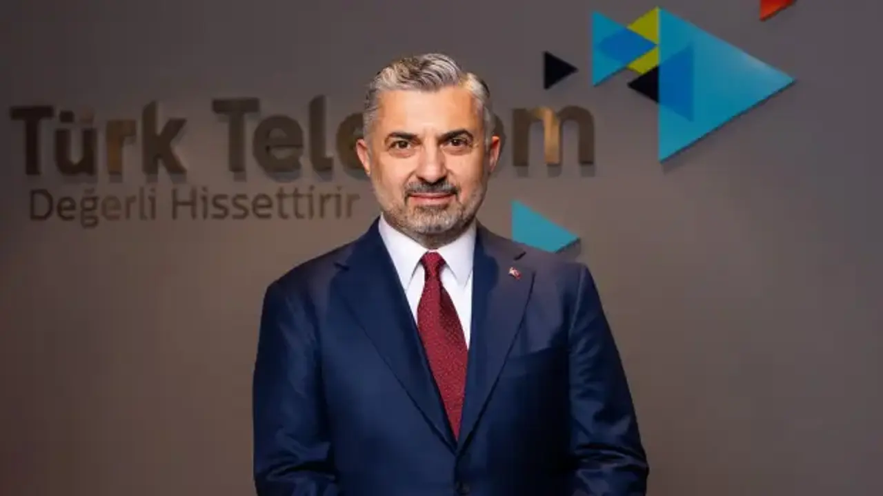 Türk Telekom'dan KKTC'ye fiber, Türkiye'ye yerli akıllı telefon hamlesi