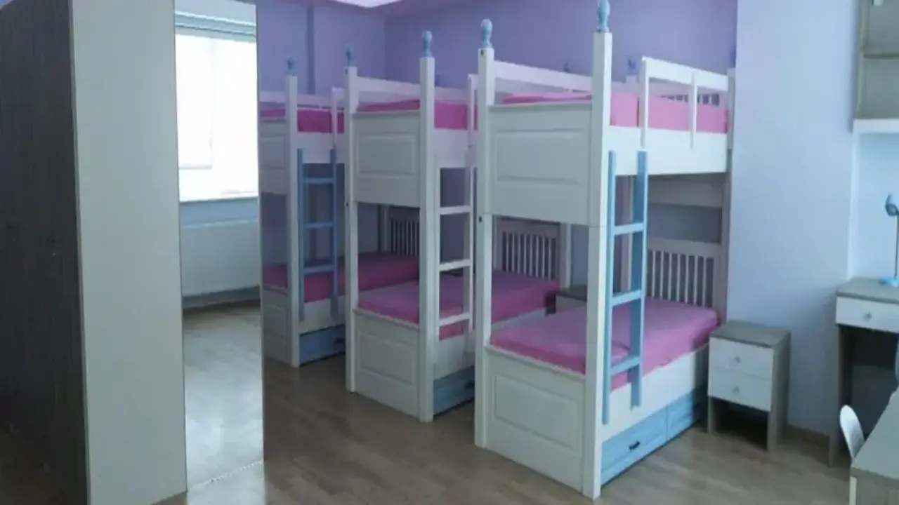 Üniversite öğrencilerinin barınma telaşı! Özel yurtlarda ücret 76 bin liraya kadar çıkıyor