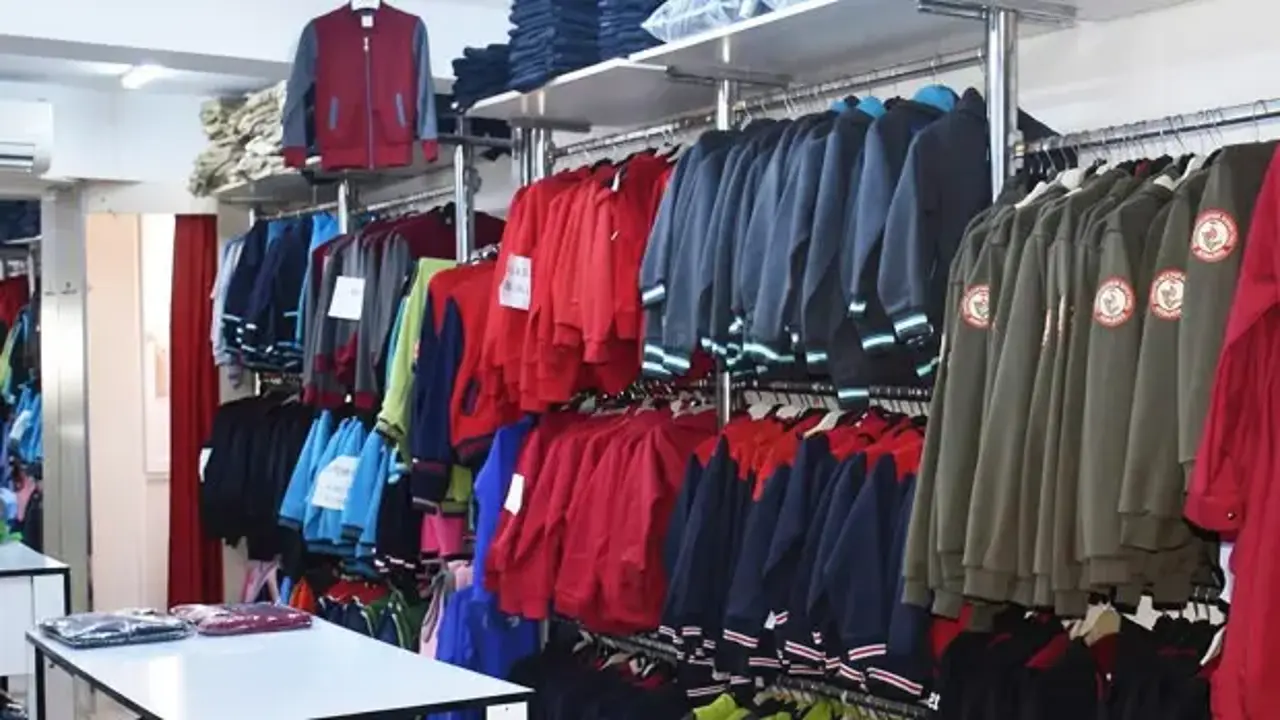 Ünlü okul kıyafeti firması iflas etti! Öğrencileri giydiriyordu