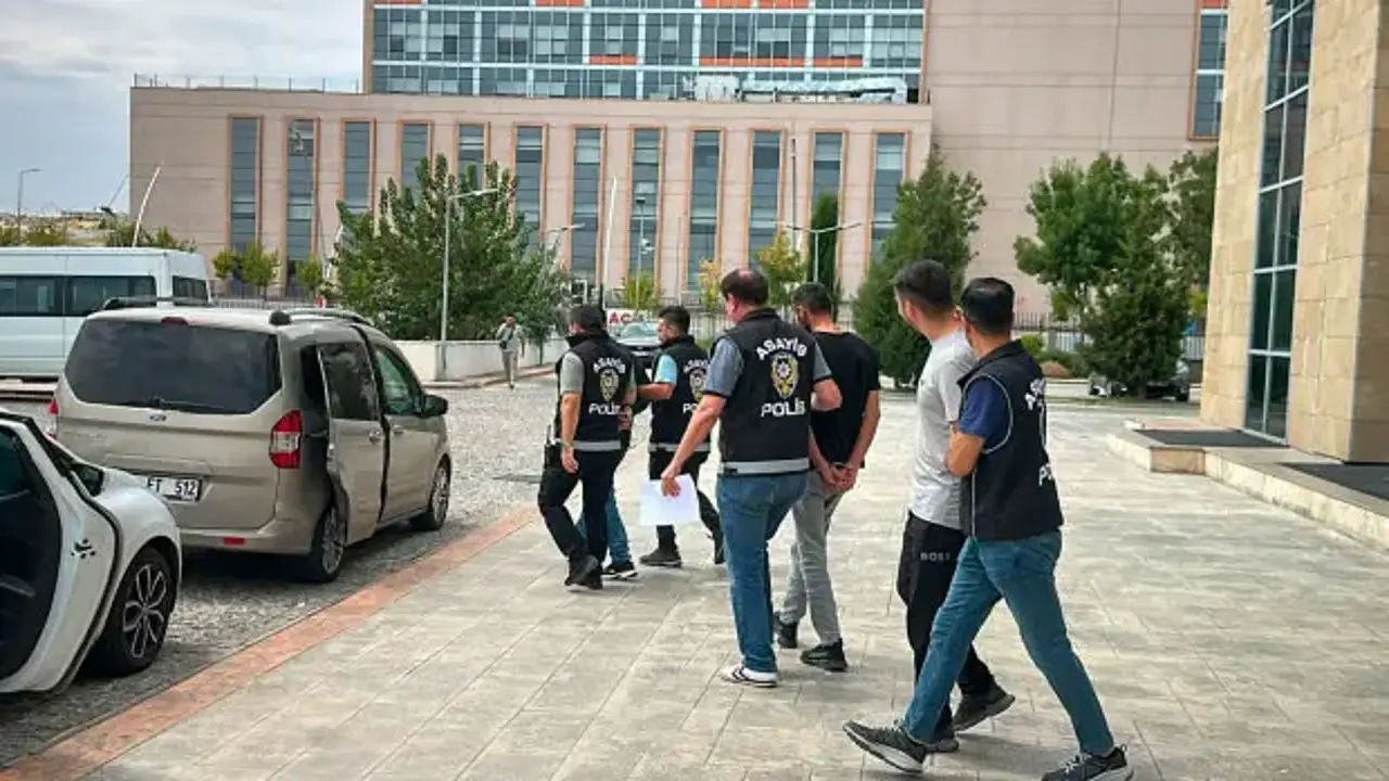 Uşak’ta milyonluk soygun : Gözaltına alınan 3 şüpheli tutuklandı
