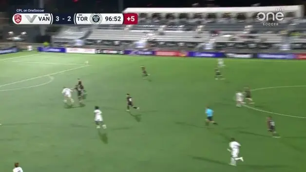 Yeni kural test edildi: Ofsayttaki oyuncunun attığı gol geçerli sayıldı